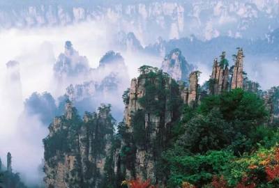 張家界四大流量景區(qū)全面實(shí)行門(mén)票預(yù)約制與限量入園 保障游客最佳游覽體驗(yàn)
